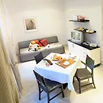 Residenza Le Terrazze 아파트호텔 알라시오