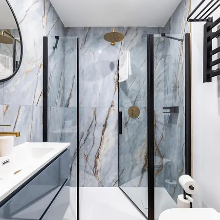 アパートホテル Residenza Le Terrazze アラッシオ