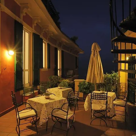 Residenza Le Terrazze アパートホテル 4*